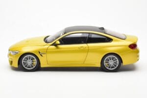 BMW M4 F82 Austin Żółty Metallic Paragon 1:18 80432339606 Metal — zdjęcie 4 z 8