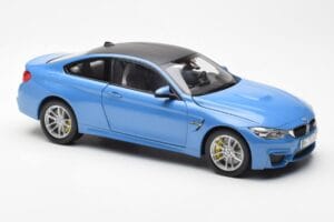 BMW M4 F82 Yas Marina Niebieski Paragon 1:18 PA-97102 Metal — zdjęcie 6 z 8