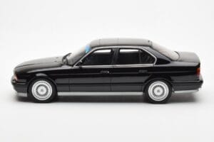 BMW M5 E34 Czarny Otto 1:18 OT690 Żywica — zdjęcie 3 z 6