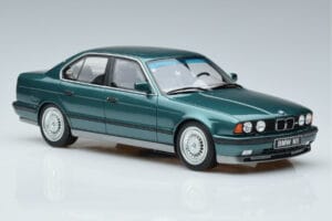 BMW M5 E34 Cecotto Edition Zielony Otto 1:18 OT968 Żywica — zdjęcie 4 z 6