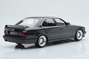 BMW M5 E34 Hartge Czarny Otto 1:18 OT362B Żywica — zdjęcie 5 z 6