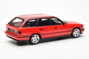 BMW M5 E34 Touring Czerwony Otto 1:18 OT951 Żywica — zdjęcie 2 z 6