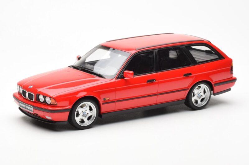 BMW M5 E34 Touring Czerwony Otto 1:18 OT951 Żywica