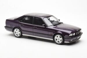 BMW M5 E34 Fioletowy Otto 1:18 OT106 Żywica — zdjęcie 4 z 6