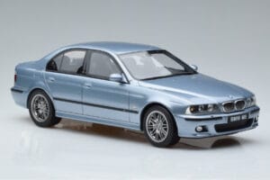 BMW M5 E39 Silverwater Niebieski Otto 1:18 OT554 Żywica — zdjęcie 4 z 6