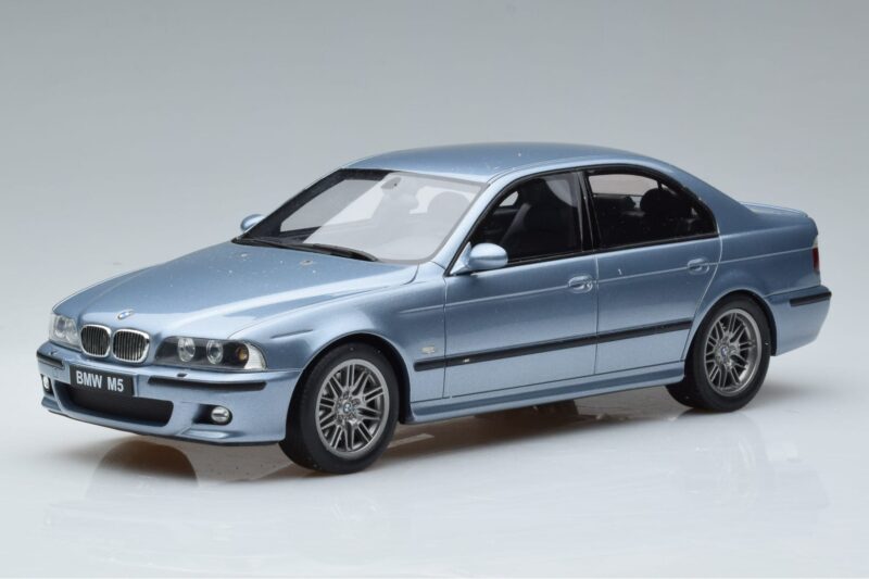 BMW M5 E39 Silverwater Niebieski Otto 1:18 OT554 Żywica