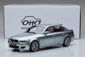 BMW M5 E60 Srebrny Otto 1:18 OT426 Żywica — zdjęcie 6 z 6