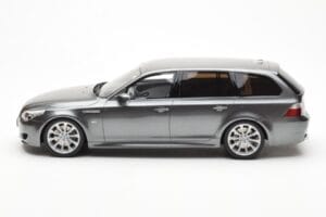BMW M5 E61 Touring Szary Otto 1:18 OT189 Żywica — zdjęcie 3 z 6