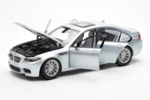 BMW M5 F10 Silverstone Srebrny Paragon 1:18 80432186353 Metal — zdjęcie 2 z 8
