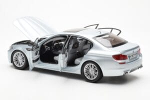 BMW M5 F10 Silverstone Srebrny Paragon 1:18 80432186353 Metal — zdjęcie 5 z 8