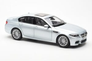 BMW M5 F10 Silverstone Srebrny Paragon 1:18 80432186353 Metal — zdjęcie 6 z 8