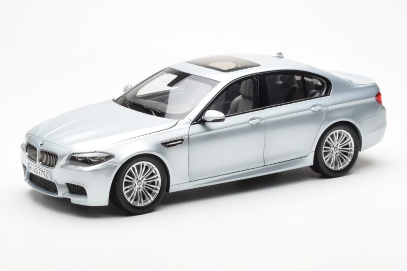 BMW M5 F10 Silverstone Srebrny Paragon 1:18 80432186353 Metal