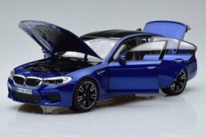 BMW M5 F90 Marina Bay Niebieski Norev 1:18 80432454783 Metal — zdjęcie 2 z 7