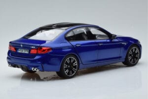 BMW M5 F90 Marina Bay Niebieski Norev 1:18 80432454783 Metal — zdjęcie 3 z 7