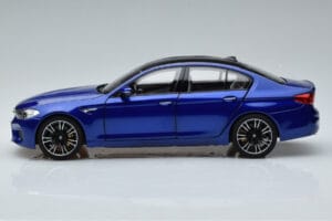 BMW M5 F90 Marina Bay Niebieski Norev 1:18 80432454783 Metal — zdjęcie 4 z 7