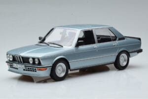 BMW M535i E12 Niebieski Norev 1:18 183269 Metal
