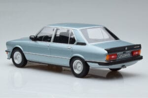 BMW M535i E12 Niebieski Norev 1:18 183269 Metal — zdjęcie 5 z 6