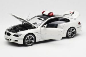 BMW M6 E63 MotoGP Safety Car 2006 Kyosho 1:18 08707GPB Metal — zdjęcie 2 z 8