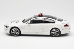 BMW M6 E63 MotoGP Safety Car 2006 Kyosho 1:18 08707GPB Metal — zdjęcie 4 z 8