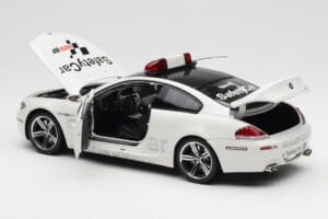 BMW M6 E63 MotoGP Safety Car 2006 Kyosho 1:18 08707GPB Metal — zdjęcie 5 z 8