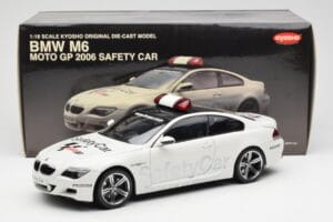 BMW M6 E63 MotoGP Safety Car 2006 Kyosho 1:18 08707GPB Metal — zdjęcie 8 z 8