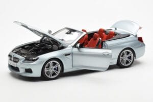 BMW M6 F12 Kabriolet Silverstone Srebrny II Paragon 1:18 80432253656 Metal — zdjęcie 2 z 8