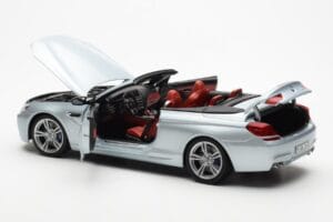 BMW M6 F12 Kabriolet Silverstone Srebrny II Paragon 1:18 80432253656 Metal — zdjęcie 5 z 8