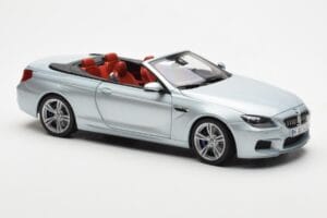 BMW M6 F12 Kabriolet Silverstone Srebrny II Paragon 1:18 80432253656 Metal — zdjęcie 6 z 8