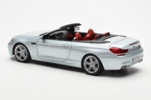 BMW M6 F12 Kabriolet Silverstone Srebrny II Paragon 1:18 80432253656 Metal — zdjęcie 7 z 8