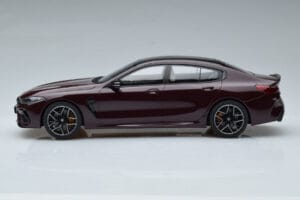BMW M8 F93 Competition Gran Coupe Ametryna Metalik GT Spirit 1:18 GT285 Żywica — zdjęcie 3 z 6