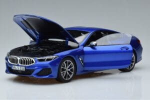 BMW M850i G15 Niebieski Metalik Norev 1:18 183286 Metal — zdjęcie 2 z 7