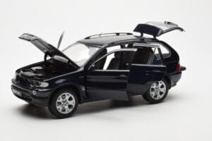 BMW X5 4.4i E53 Ciemny Niebieski Kyosho 1:18 08521DB Metal — zdjęcie 2 z 8