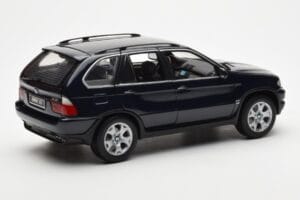 BMW X5 4.4i E53 Ciemny Niebieski Kyosho 1:18 08521DB Metal — zdjęcie 3 z 8