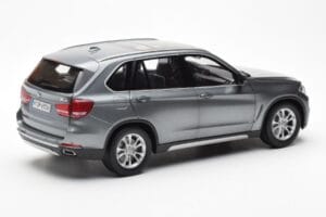 BMW X5 F15 Space Szary Paragon 1:18 80432318988 Metal — zdjęcie 3 z 8