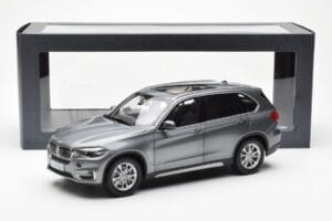 BMW X5 F15 Space Szary Paragon 1:18 80432318988 Metal — zdjęcie 8 z 8