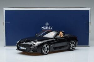 BMW Z4 G29 Czarny Metalik Norev 1:18 183272 Metal — zdjęcie 7 z 7