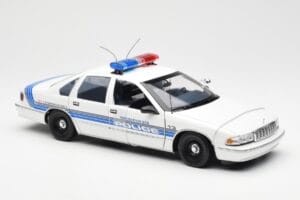 Chevrolet Caprice Sebring Policja UT Models 1:18 21029 Metal — zdjęcie 4 z 6