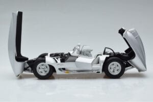 Chevrolet Corvette C1 Stingray Concept AUTOart 1:18 71000 Metal — zdjęcie 4 z 8