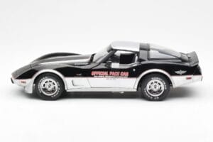 Chevrolet Corvette C3 Pace Car Indianapolis 500 1978 UT Models 1:18 21070 Metal — zdjęcie 3 z 6