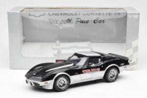 Chevrolet Corvette C3 Pace Car Indianapolis 500 1978 UT Models 1:18 21070 Metal — zdjęcie 6 z 6