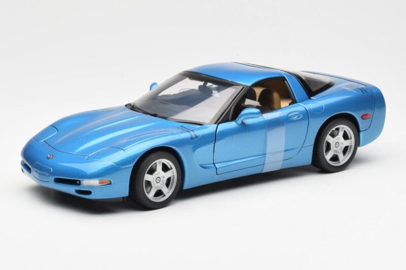 Chevrolet Corvette C5 Niebieski Metaliczny UT Models 1:18 21004 Metal