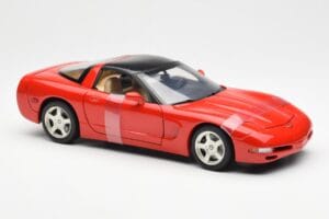Chevrolet Corvette C5 Hardtop Czerwony UT Models 1:18 21041 Metal — zdjęcie 4 z 6