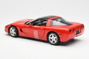 Chevrolet Corvette C5 Hardtop Czerwony UT Models 1:18 21041 Metal — zdjęcie 5 z 6