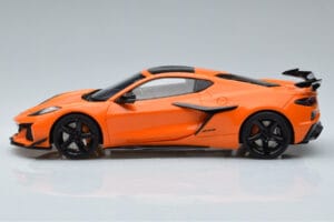 Chevrolet Corvette C8 Z06 Pomarańczowy GT Spirit 1:18 GT417 Żywica — zdjęcie 3 z 6