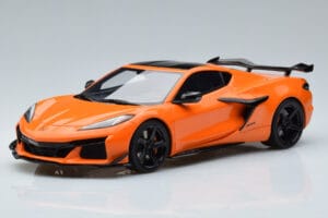 Chevrolet Corvette C8 Z06 Pomarańczowy GT Spirit 1:18 GT417 Żywica
