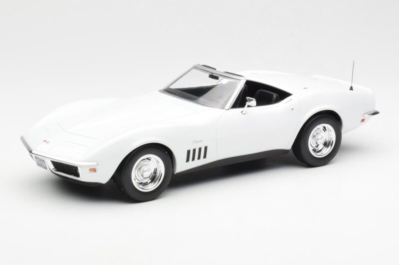 Chevrolet Corvette C3 Kabriolet Can-Am Biały Norev 1:18 189038 Metal