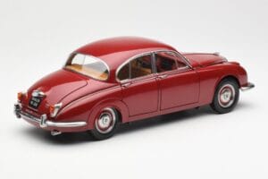 Daimler 250 V8 Czerwony Paragon 1:18 PA-98312 Metal — zdjęcie 3 z 8