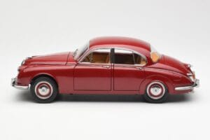 Daimler 250 V8 Czerwony Paragon 1:18 PA-98312 Metal — zdjęcie 4 z 8