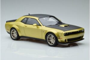 Dodge Challenger R/T Scat Pack Widebody 50. Rocznica GT Spirit 1:18 GT411 Żywica — zdjęcie 4 z 6