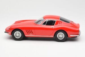 Ferrari 275 GTB Czerwony CMR 1:18 CMR033 Metal — zdjęcie 3 z 6